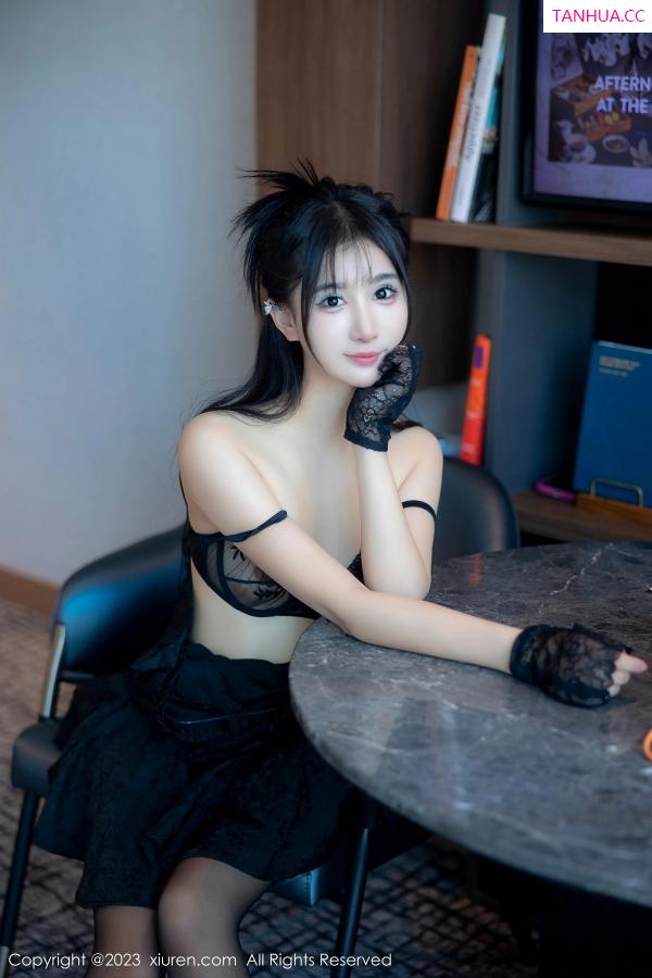 小果冻儿jelly  [XiuRen]高清写真图 2023.04.03 No.6516 小果冻儿 黑丝美腿第27张图片